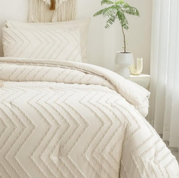 Chevron Tufted Texture Petal Pink Blush Queen Size Bed Comforter Set Bedding - Picture 10 of 10